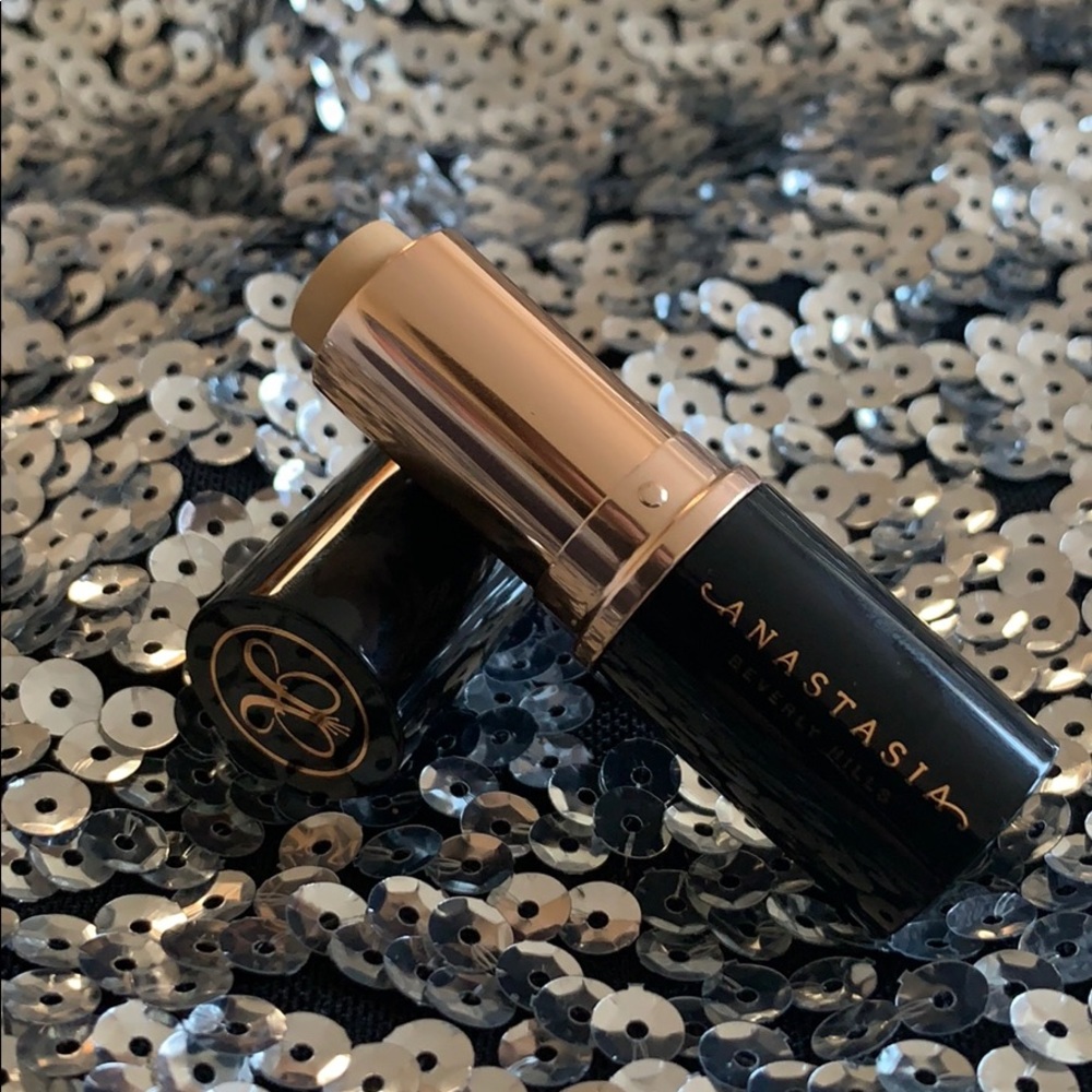 🎉5/25🎉 ANASTASIA BEVERLY HILLS Stick foundation - Picture 2 of 4